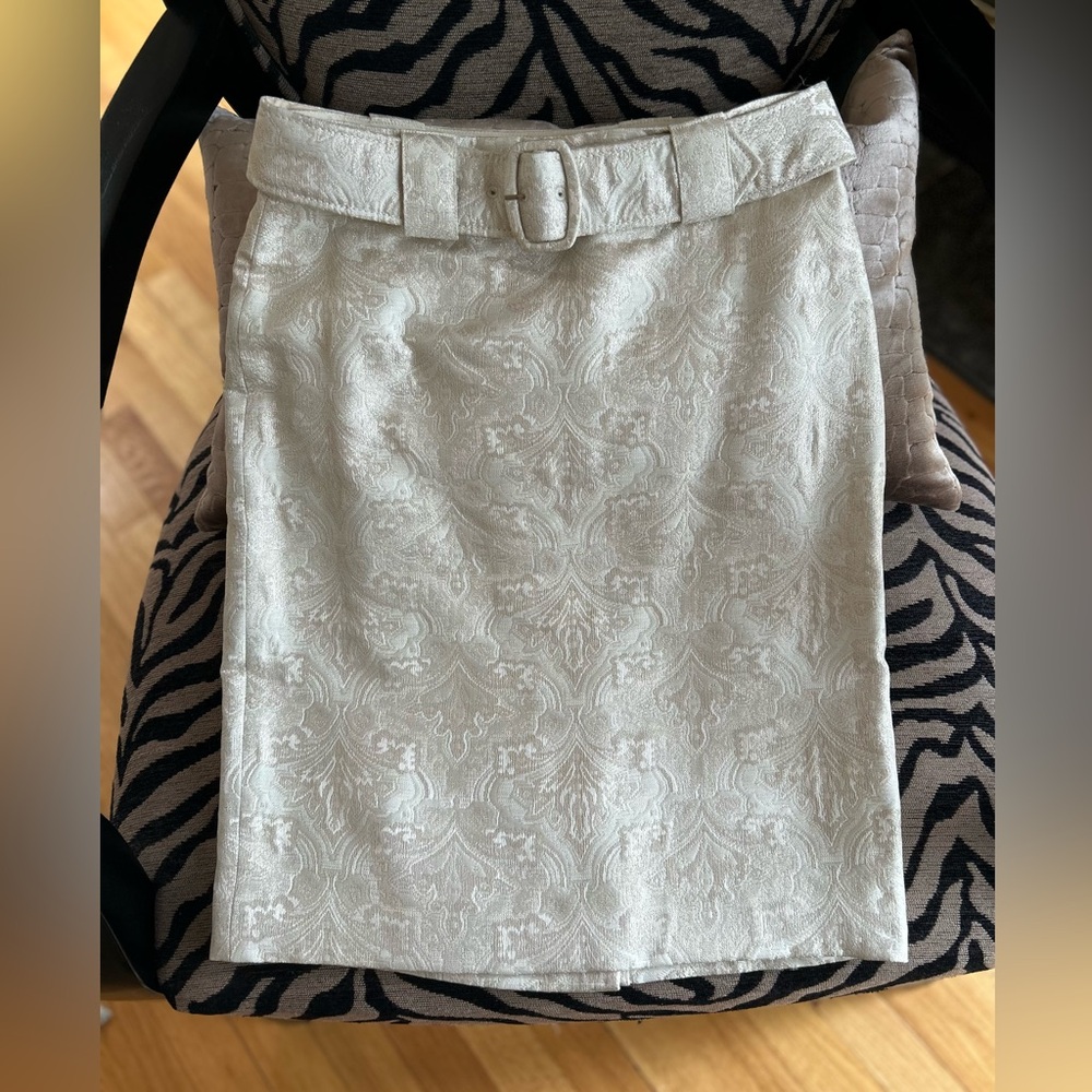 Ann Taylor Ivory Jacquard Belted Pencil Skirt with Metallic Gold threading